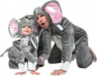 Oversigt: Plys Elephant Stampfi kostume