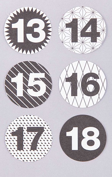24 naklejki z numerami kalendarza adwentowego czarno-białe 3