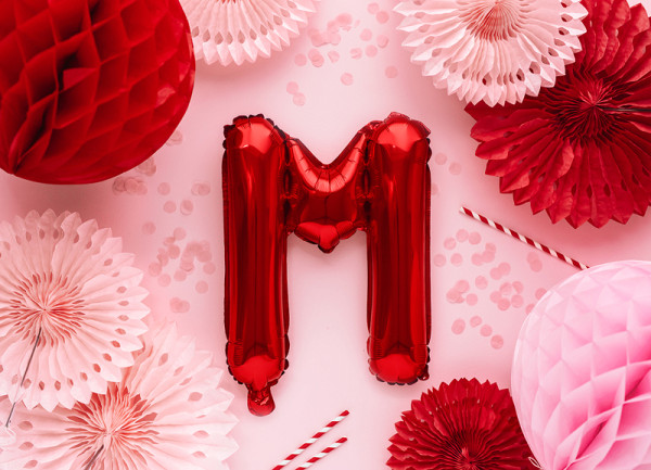 Czerwony balon z literą M 35 cm
