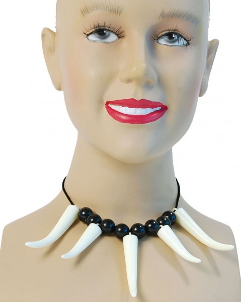 Pearl necklace Senta with teeth