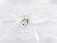 Wedding pillow for wedding rings in white 16x16cm