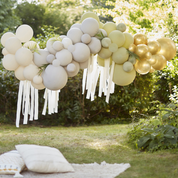 Luxury Jungle Breeze Balloon Garland
