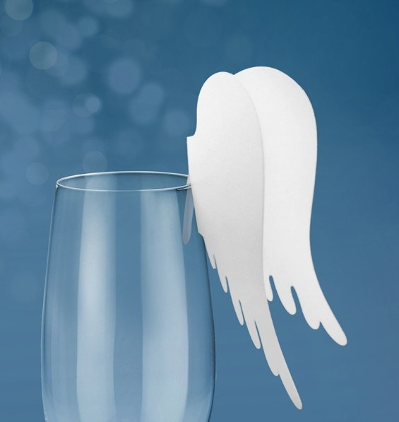 10 angel wings place cards