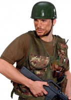 Oversigt: Grøn camouflage soldatshjelm