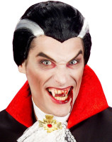 Widok: Zęby wampira z horroru na Halloweeen