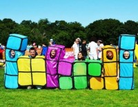 trolley bus dine reference Farverige Tetris byggeklods gruppe kostume | Party.dk