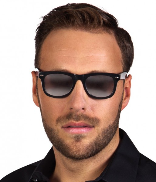 Agent solglasögon med mjölkiga linser