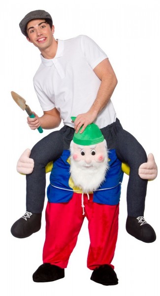 Dwarf Heinrich piggyback costume