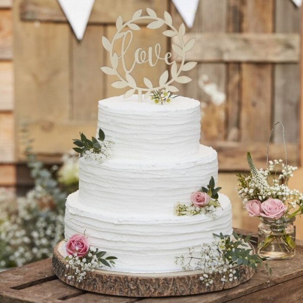 Decoración de pastel de bodas de amor campestre