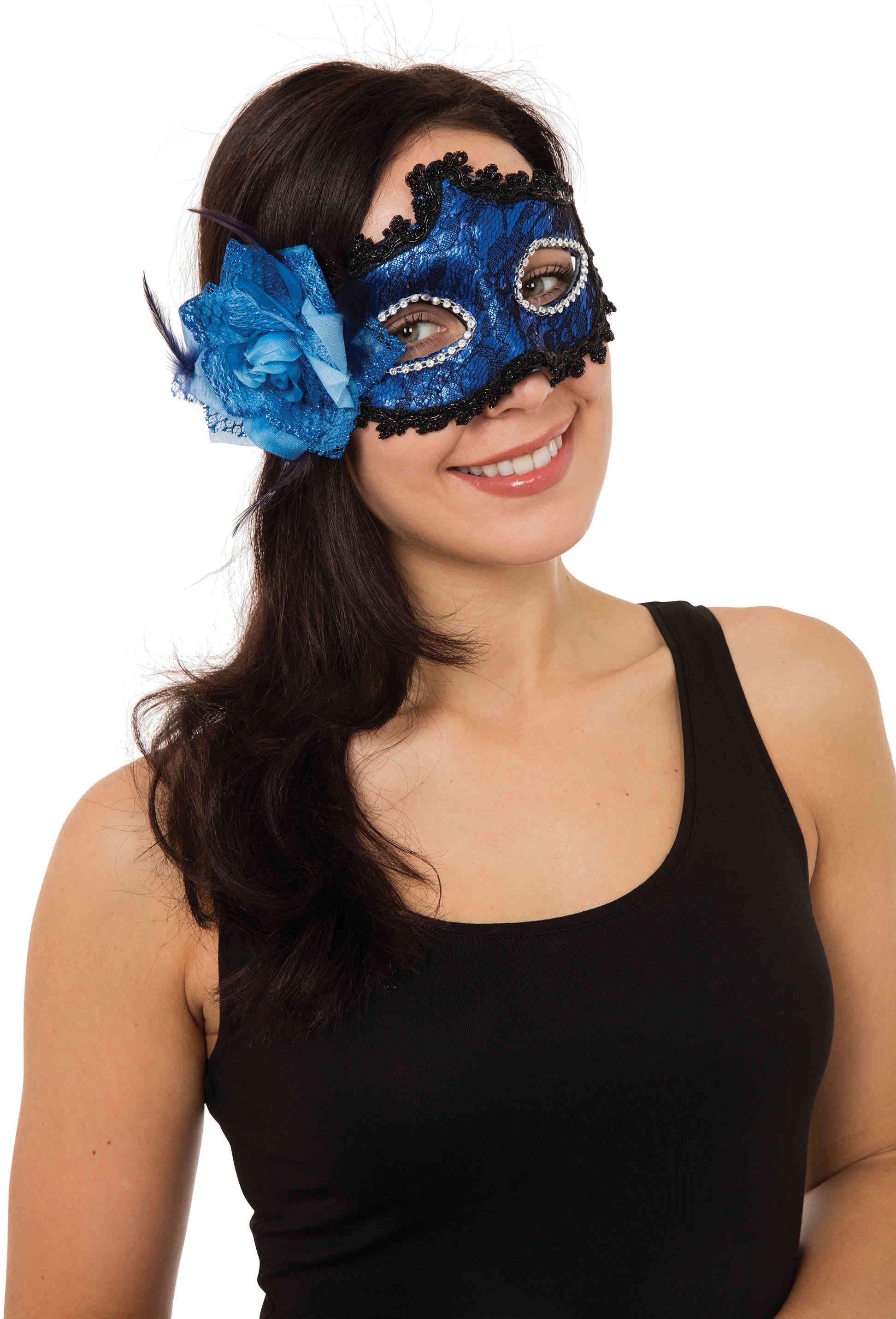 Красная маска синяя маска. Новогодние маски синие. Маска "синяя". Девушка в новогодней маске. Синяя маска на глаза.