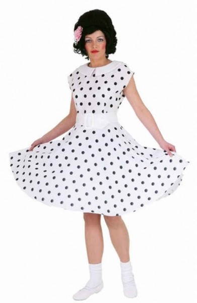 Älskar den prickiga klänningen från 50-talet