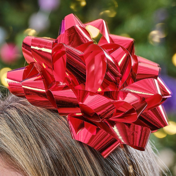 Rote Geschenkschleife Haarreif