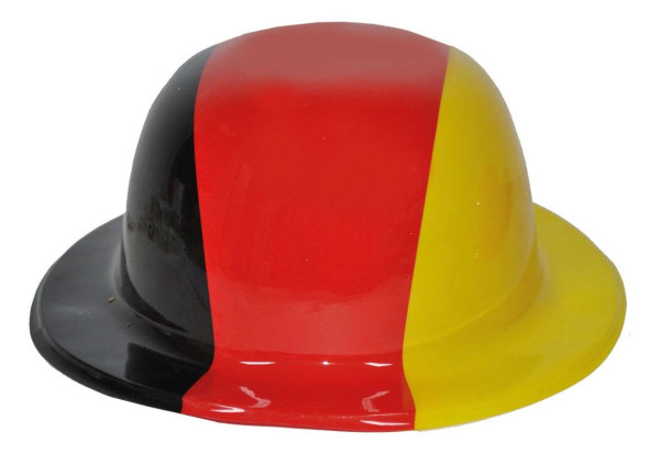 Plastikowa czapka w stylu niemieckim