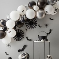 Preview: Ghosts and spiders balloon garland