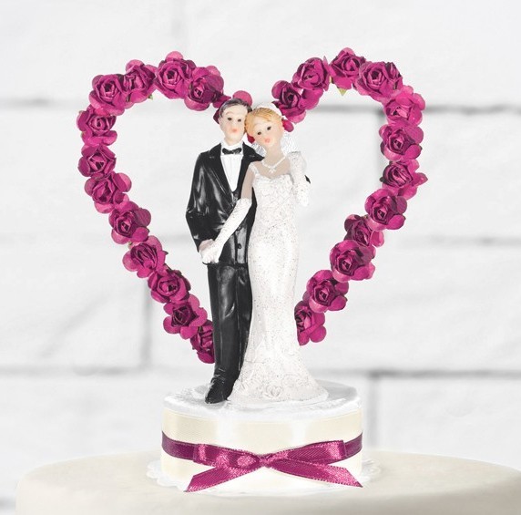 Ciasto figurka ślub para z różowym sercem