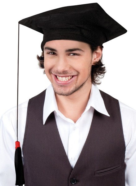 Sombrero de graduación de estudiante universitario