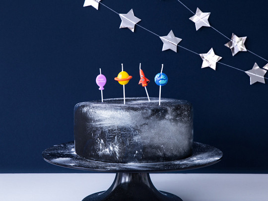4 kosmiczne świeczki na tort
