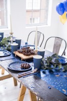 Aperçu: 70e anniversaire 8 assiettes en carton Bleu élégant