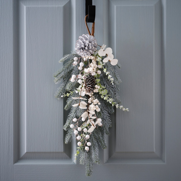Świąteczna dekoracja drzwi z gałęzi jodłowych 50 cm