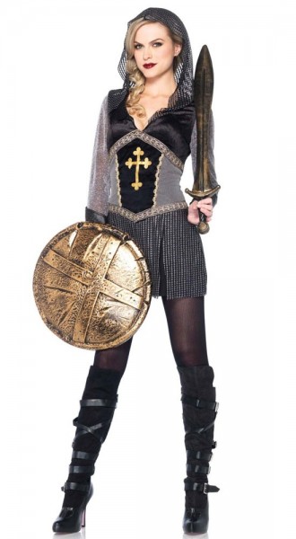 Costume de chevalier avant Leira