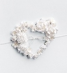 Bryllupskarton Elena hvid med blomsterhjerte 24x24x24 cm 2