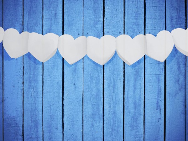 Dabbing heart-shaped garland white 11cm x 3m