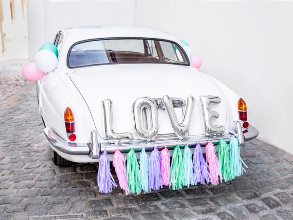 24-częściowy zestaw dekoracji samochodu z zakochanych zacięć