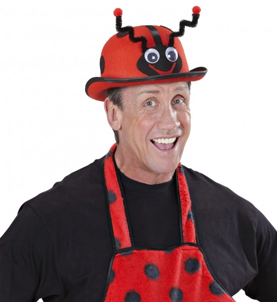 Red-black ladybug hat 2