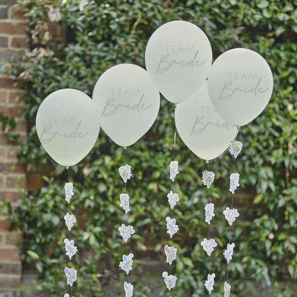 5 light green Blooming Bride balloons with string