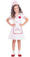 Infirmière avec un costume de fille de coeur