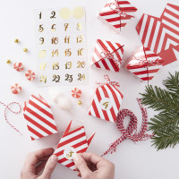Scatole regalo di caramelle per calendario dell'avvento fai-da-te