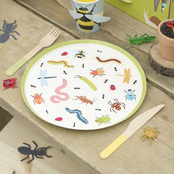 8 platos de papel desfile de escarabajos de colores 23cm