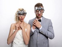Oversigt: 2 nygifte briller foto rekvisitter