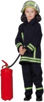 Oversigt: Brandmand dragt børn kostumet