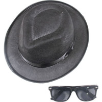 Mærk Funk hatten og solbrillerne