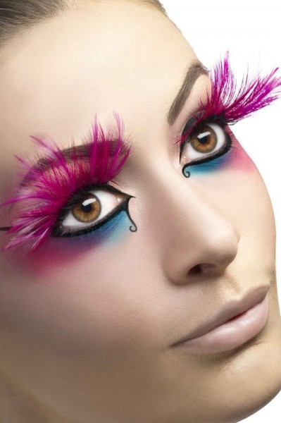 Feather eyelashes in pink