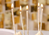12 élégantes bougies gâteau au champagne 18cm