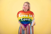 Oversigt: Love is love CSD hjerteballon 45cm