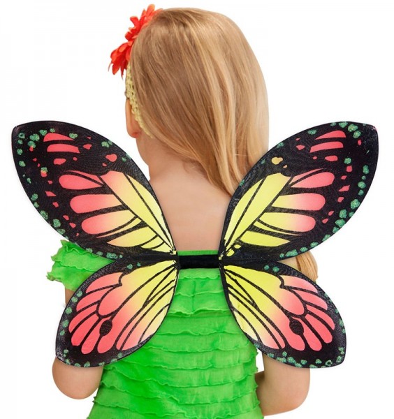Ailes de papillon de beaux enfants