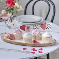 Oversigt: 12 love message cupcake toppers