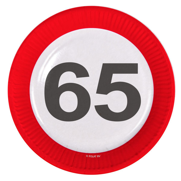 8 tablic znak drogowy 65. urodziny