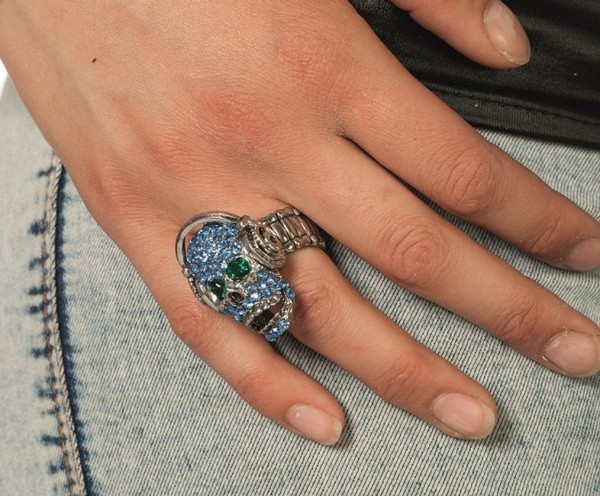 Teschio blu con anello glitter per cuffie