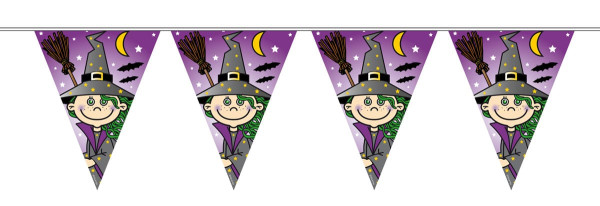 Pennant chain witch flies 6m through the night