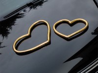 Vorschau: 2 Goldene Herzen Autoschmuck zur Hochzeit