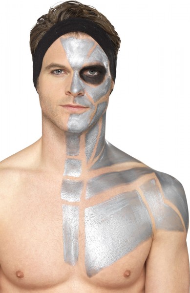 Makijaż z płynnego metalicznego lateksu 3
