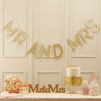 Preview: Mr. and Mrs. Matte Gold Sparkling Garland