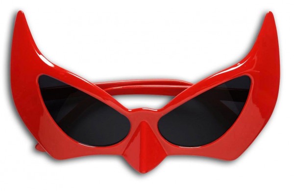 Diabelskie czerwone okulary przeciwsłoneczne