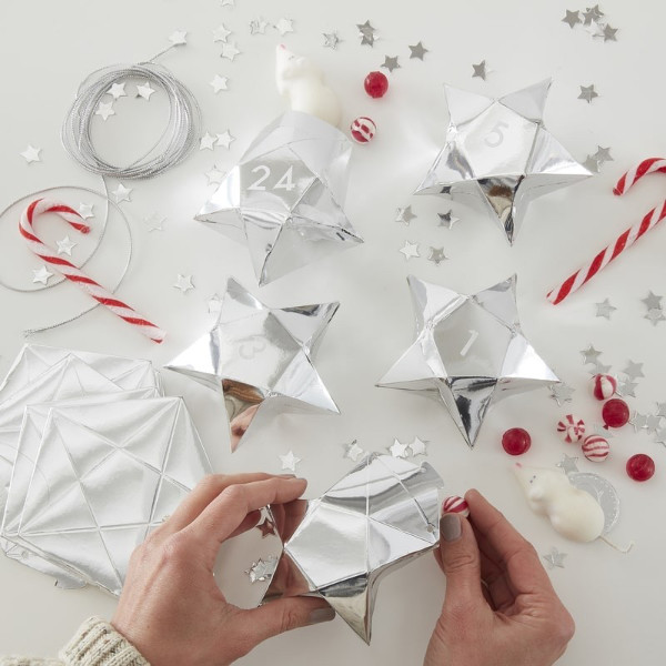 DIY Shiny Christmas Star Advent Calendar
