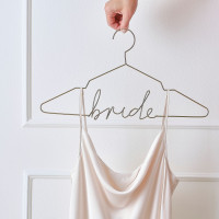 Preview: Clothes hanger bride