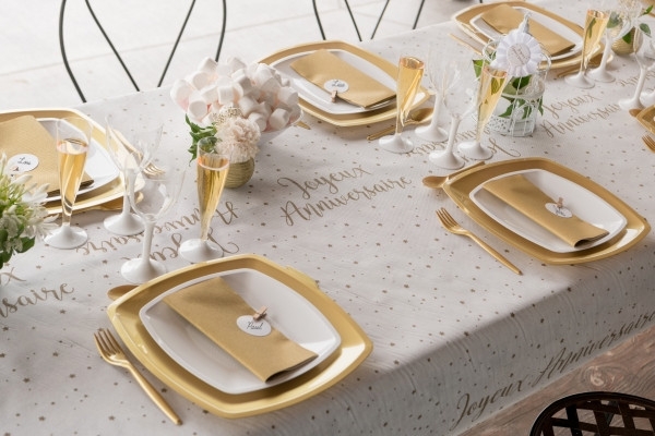 Joyeux Anniversaire tafelkleed wit-goud 3 x 1.2m 2